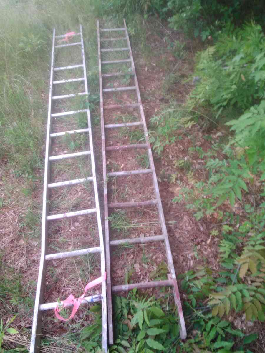 2 15 ft 1 11foot extension ladders - Colonial Heights, Virginia - FleaMarketBay