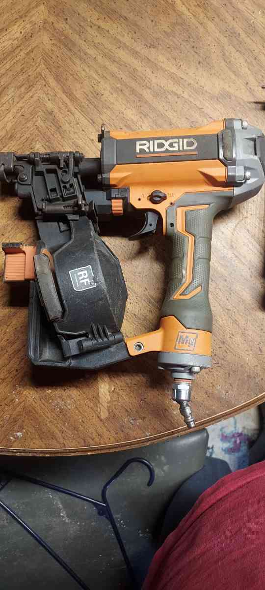 rigid R175RNF ROOFING NAILER - Copenhagen, New York