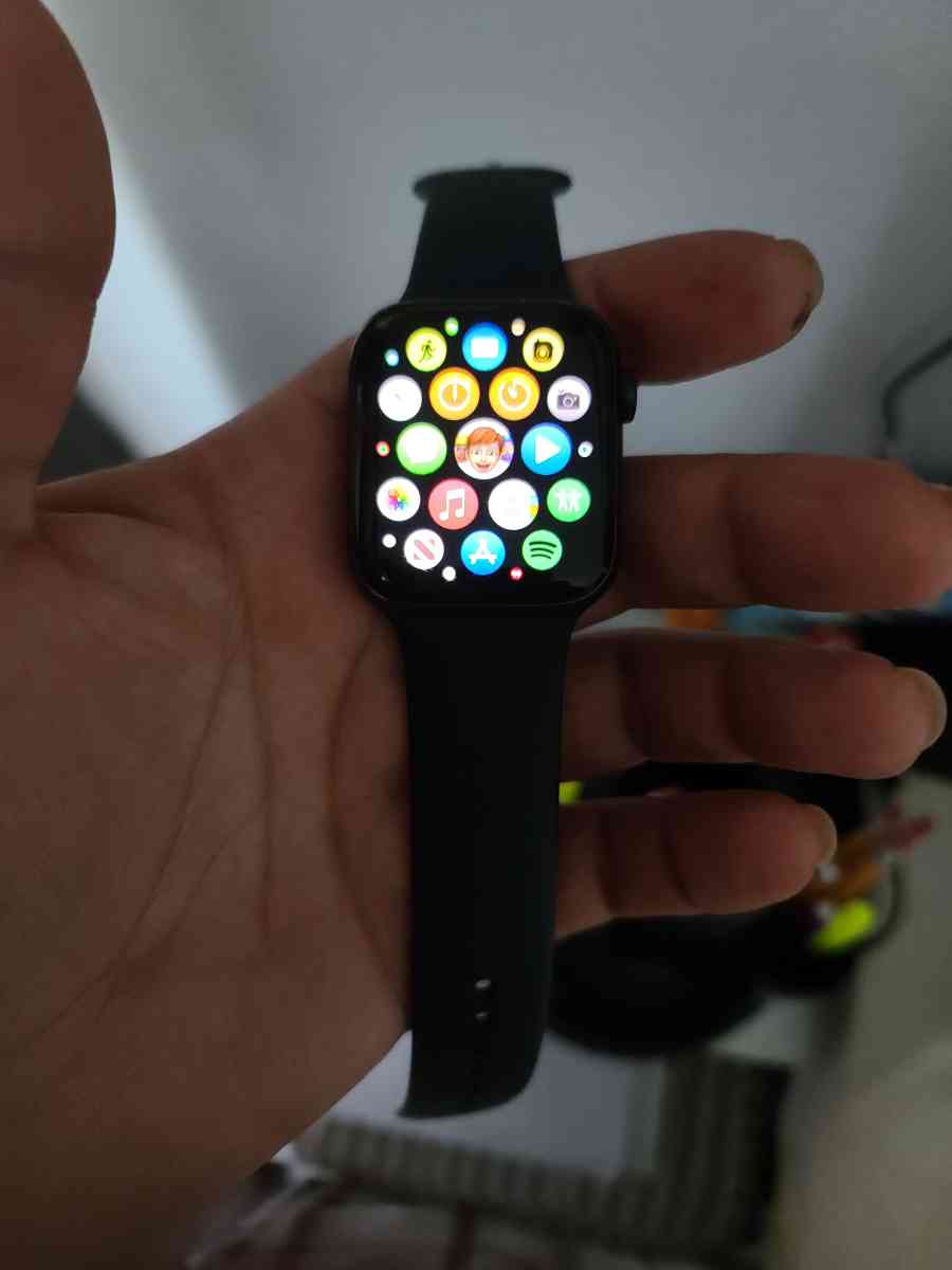 Apple Watch - San Bernardino, California - FleaMarketBay