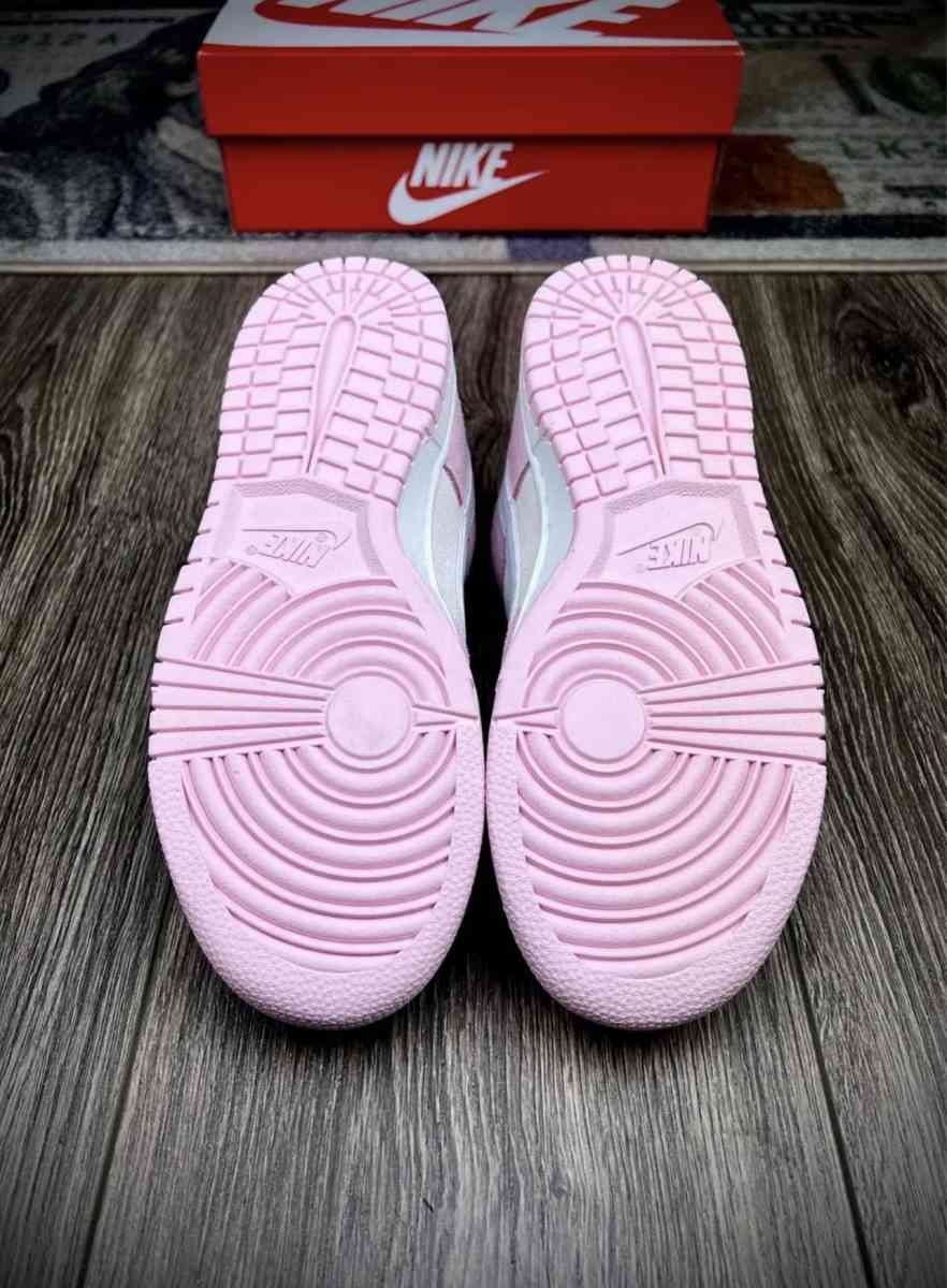 Woman Nike Dunks Low pink foam - Acton, California - FleaMarketBay