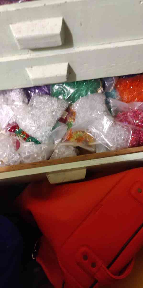 beads - Glenn, California - FleaMarketBay