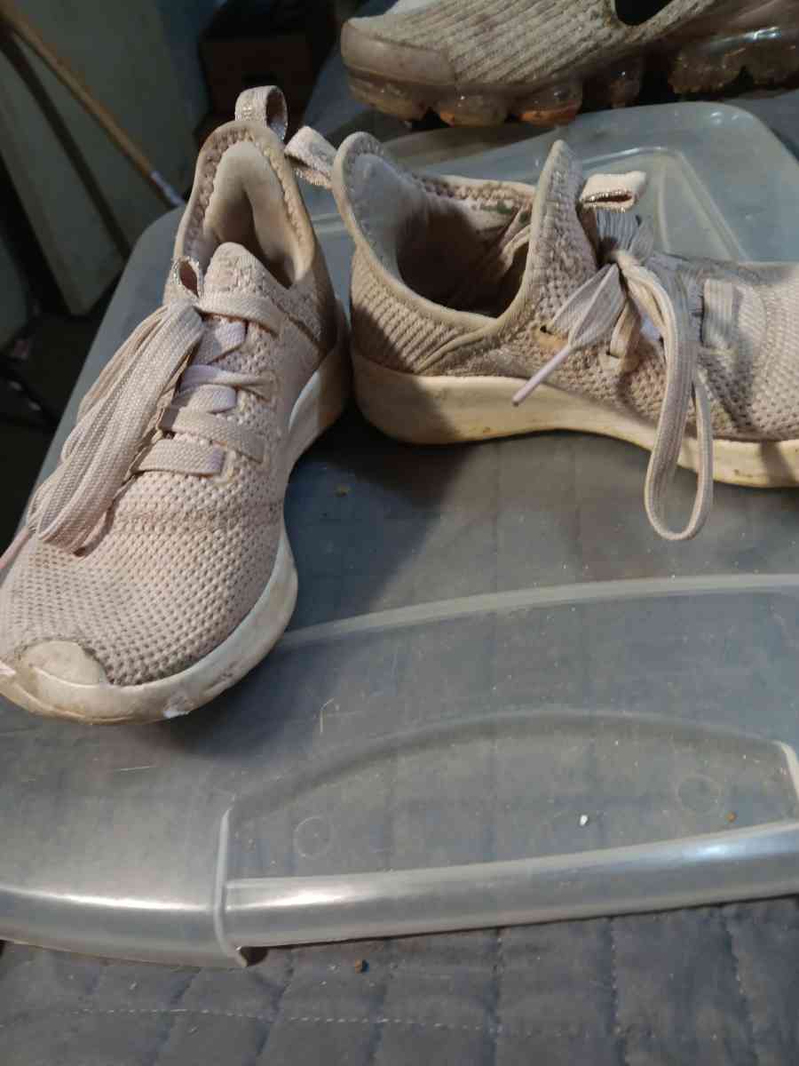 Adidas kids size 11k - Moulton, Alabama