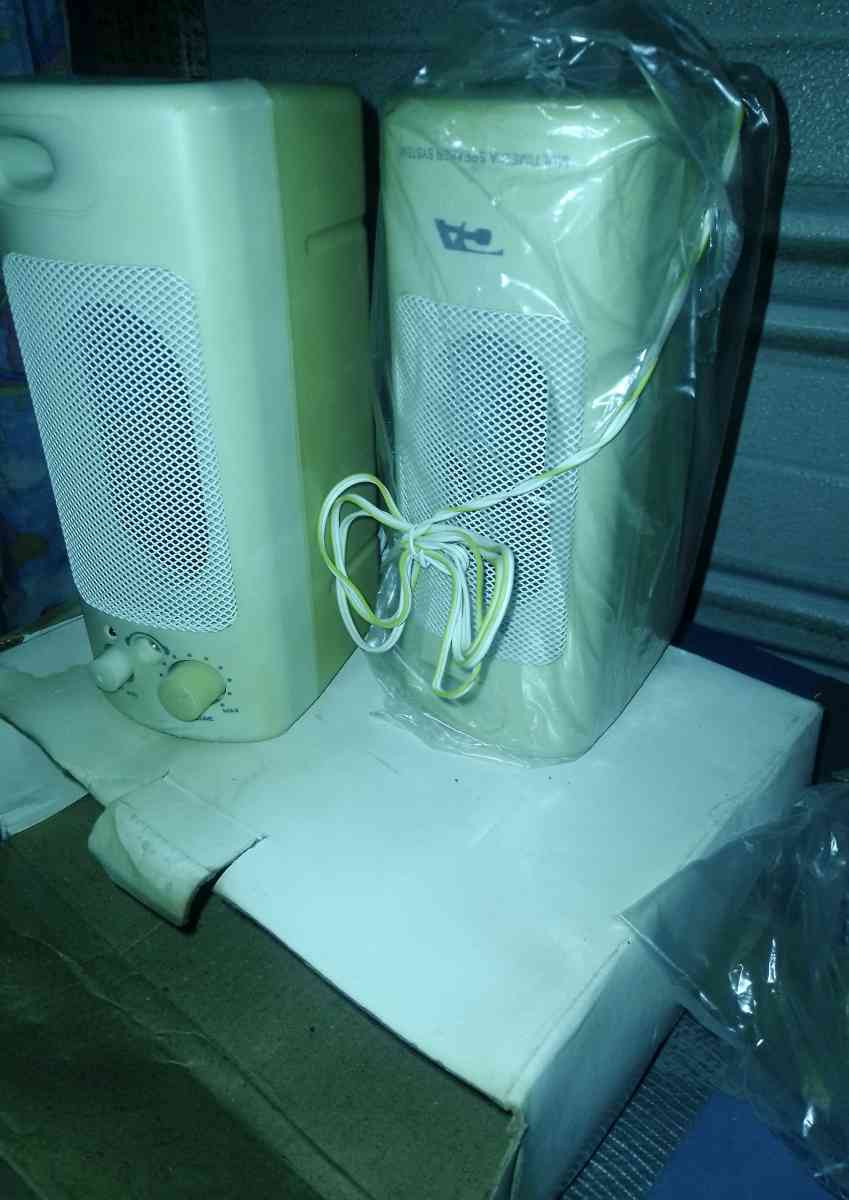Computer Speakers - Gaston, South Carolina - FleaMarketBay