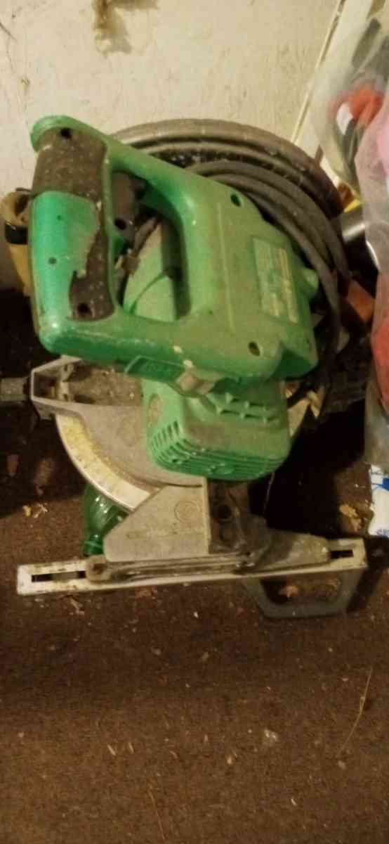 Hitachi miter saw works good  pick up only - Watertown, New York - FleaMarketBay