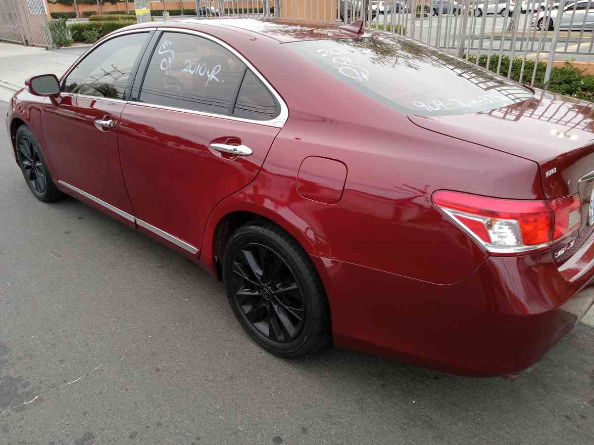 2010 Lexus - Los Angeles, California - FleaMarketBay