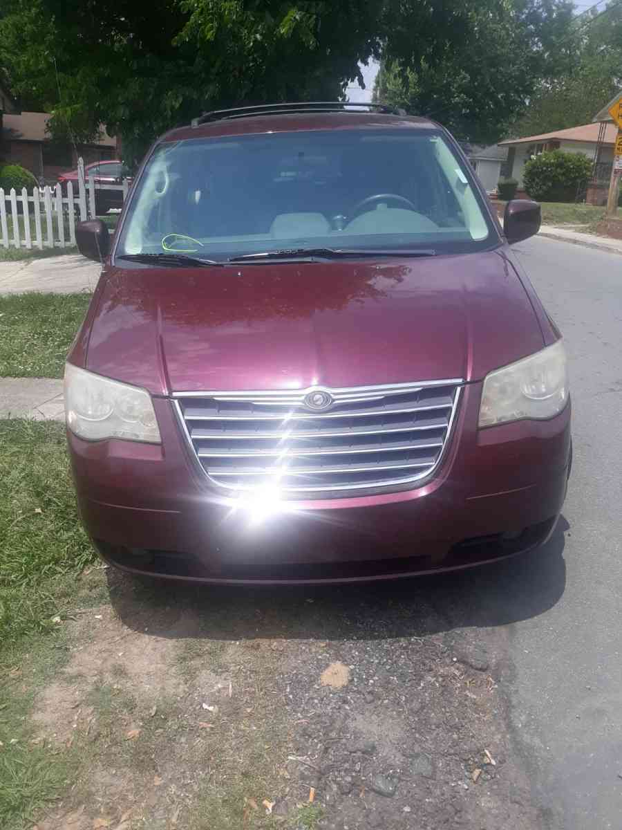 mini van - Gastonia, North Carolina - FleaMarketBay