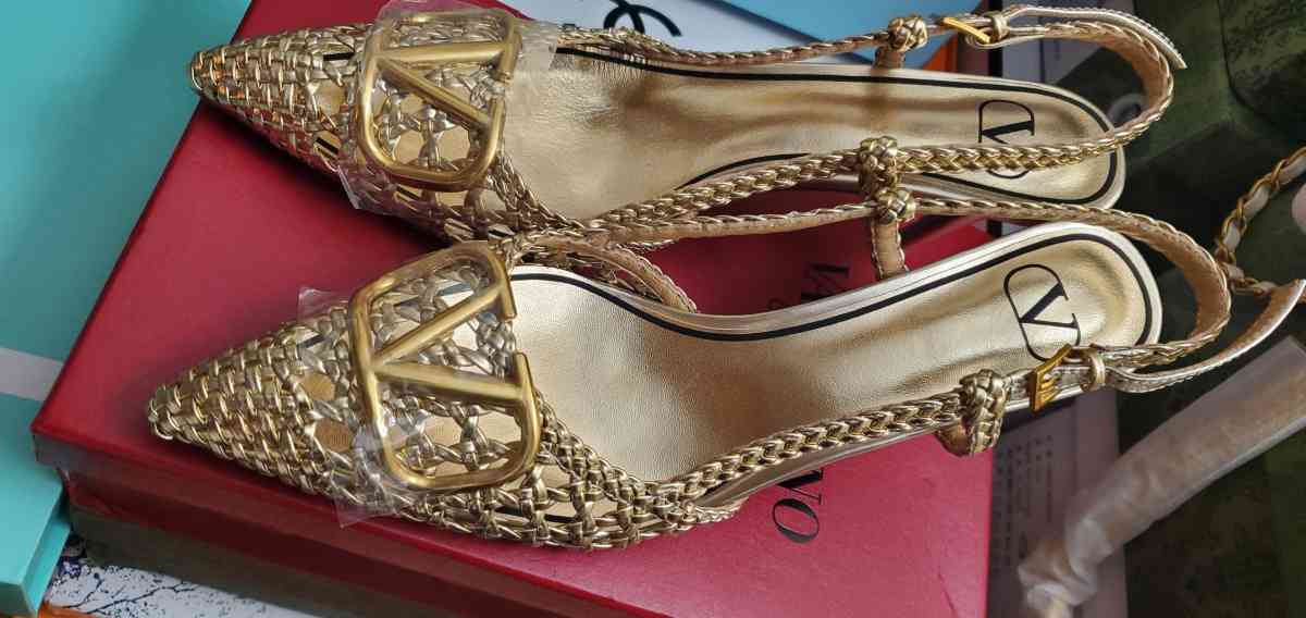 gold rafia VLTN shoes - Mission Viejo, California - FleaMarketBay