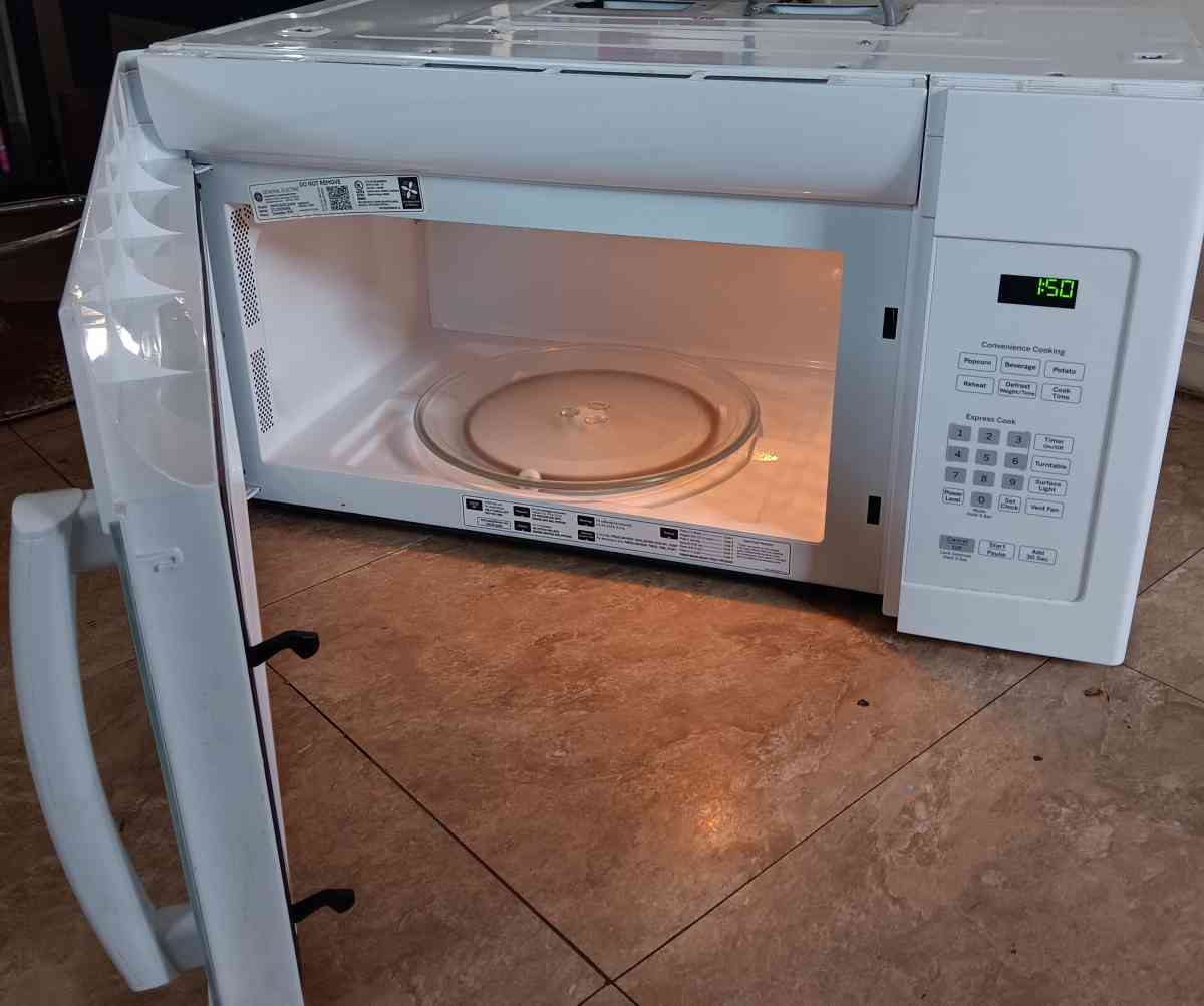 GE MICROWAVE RANGE - Wilmington, Delaware - FleaMarketBay