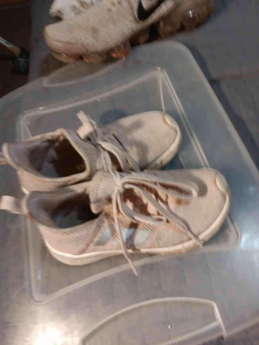 Adidas kids size 11k - Moulton, Alabama - FleaMarketBay