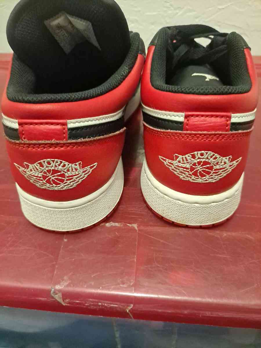 Jordans size 7y - Dickinson, Texas - FleaMarketBay