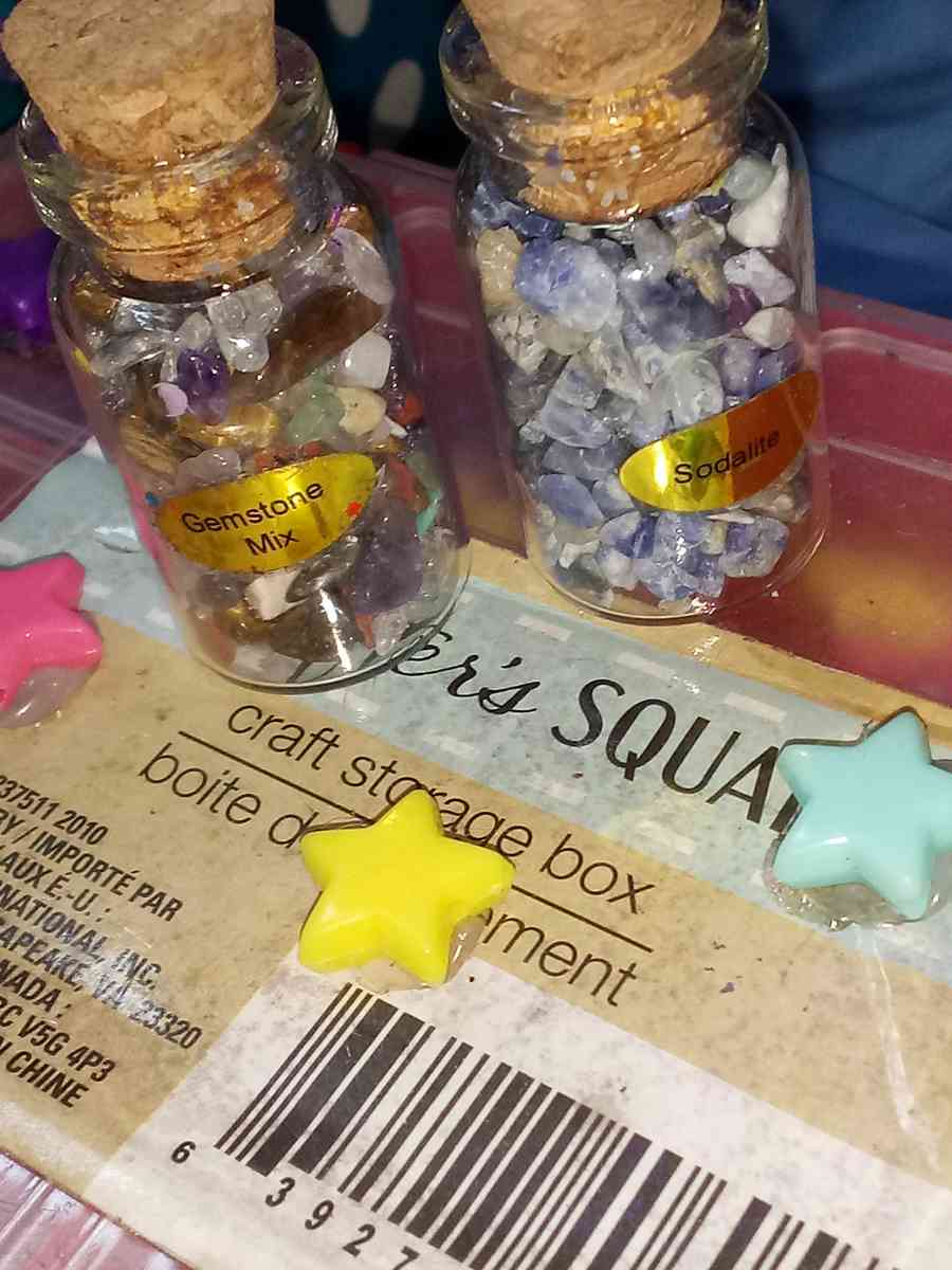 mini bottles of quartz - Flippin, Arkansas