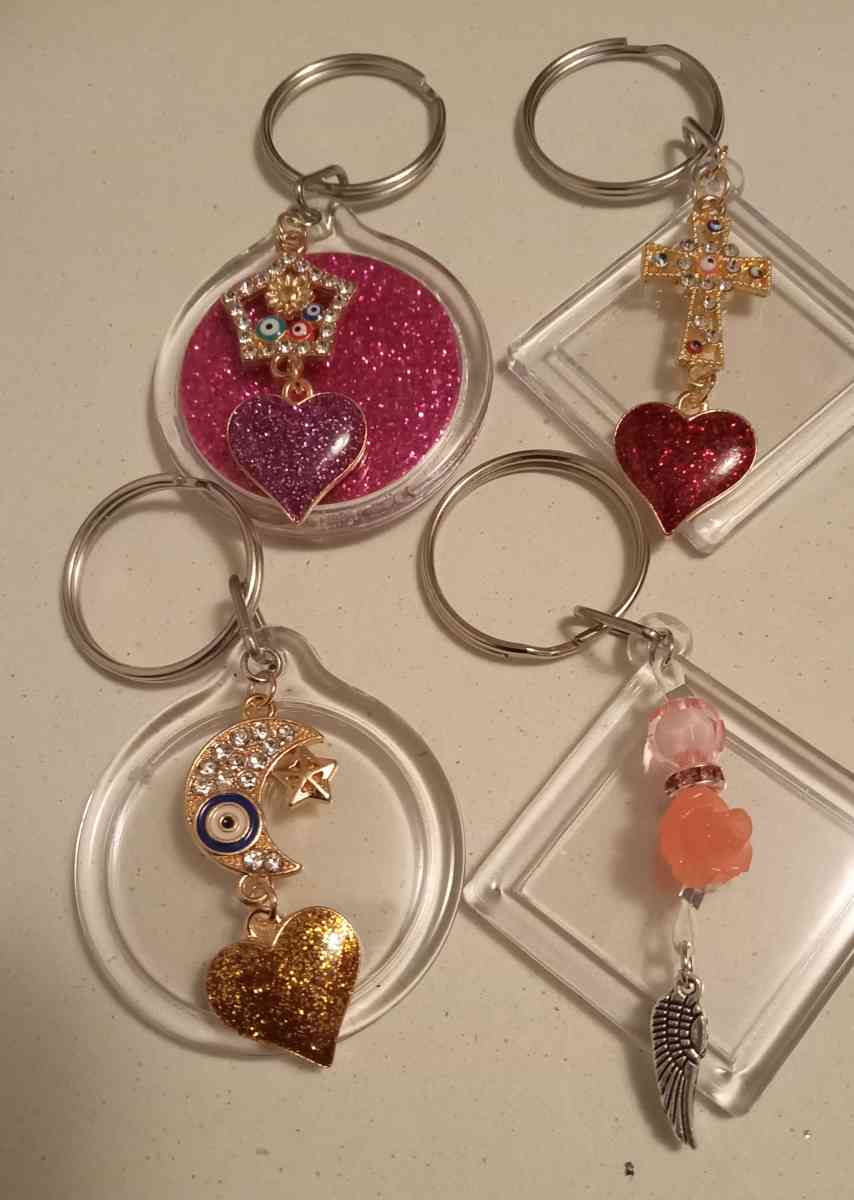 keychains - Newark, Delaware - FleaMarketBay