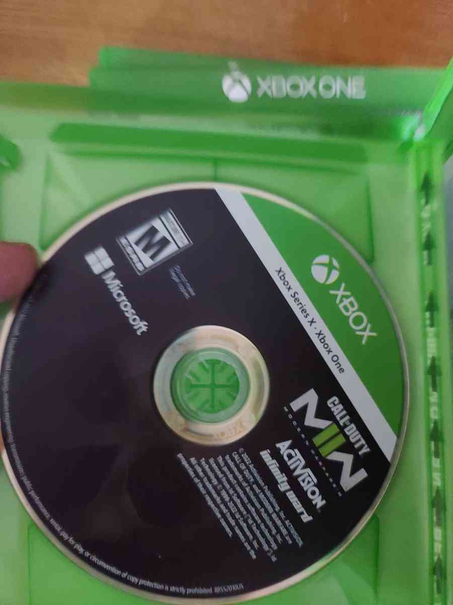 call of duty modern warfare 2 xbox one and series x - San Bernardino, California - FleaMarketBay