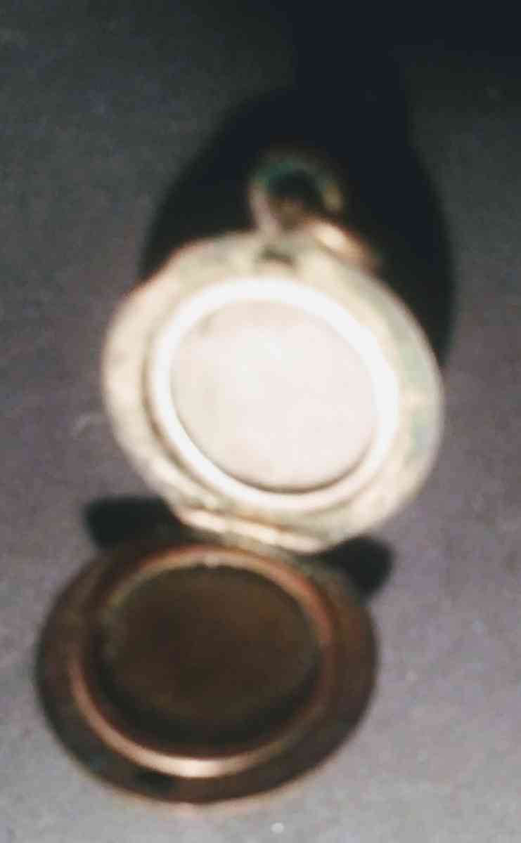 ASSORTED JERWELRY - Alliance, Ohio - FleaMarketBay