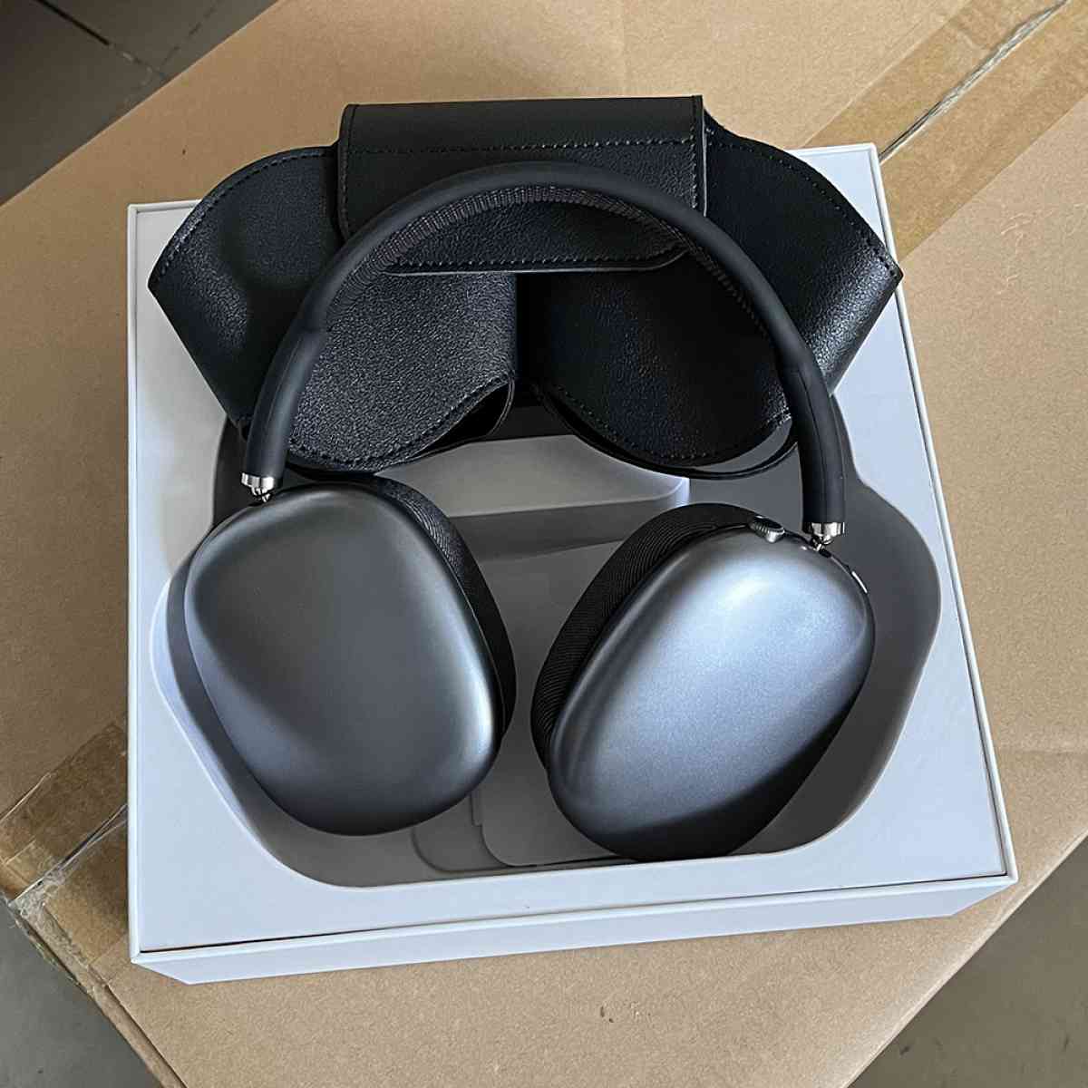 Airpod Pro Max - South Elgin, Illinois - FleaMarketBay