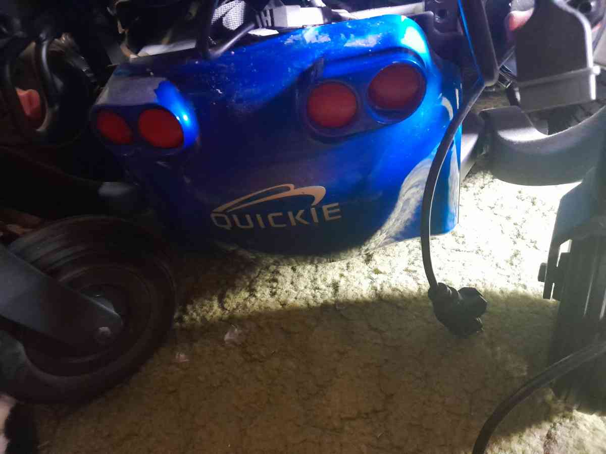 Q500  Quantum power mobilize wheelchair hubber round - Columbus, Ohio - FleaMarketBay