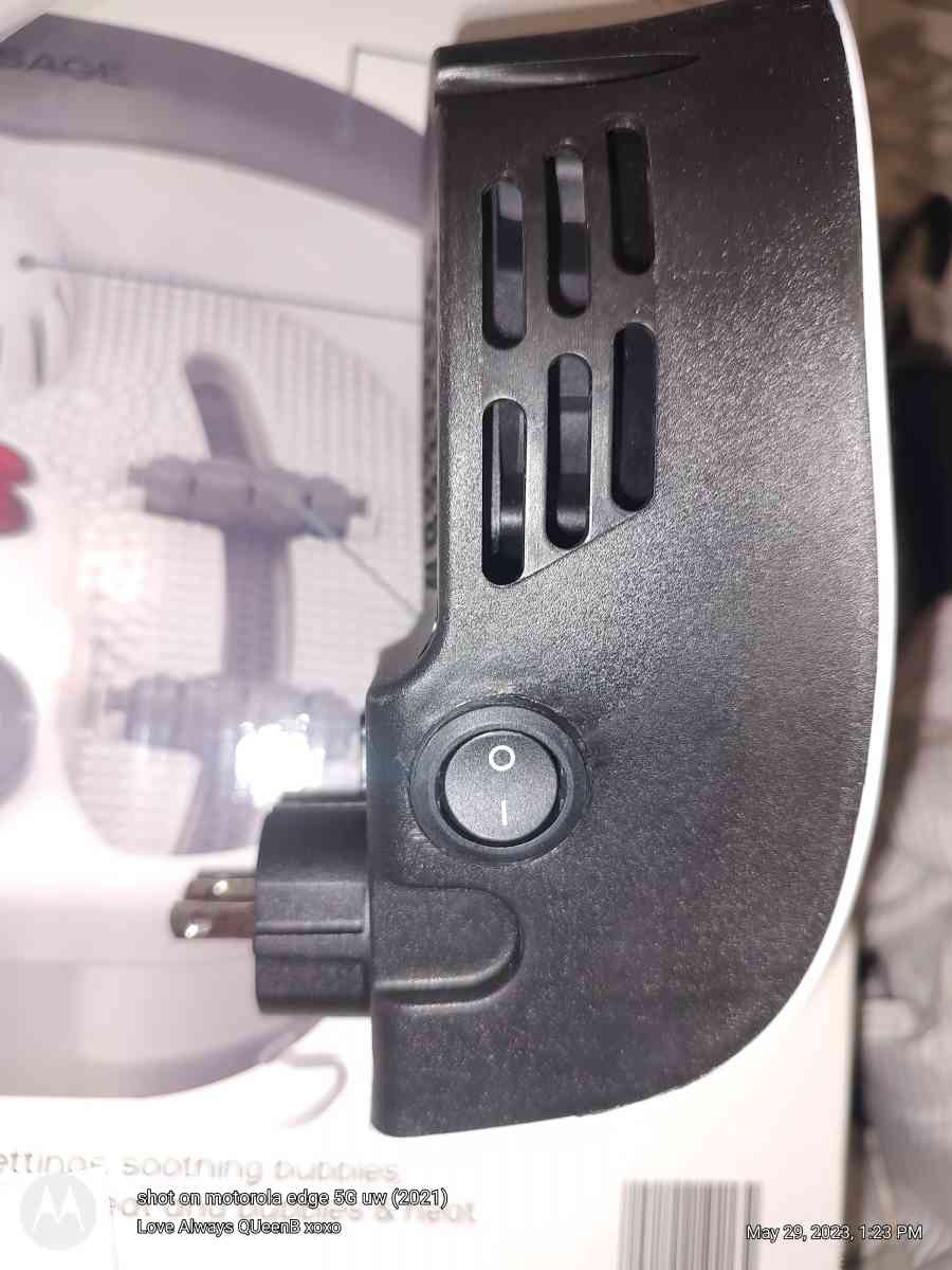 4 brand new portable plug in new heaters still in box - Agency, Missouri - FleaMarketBay