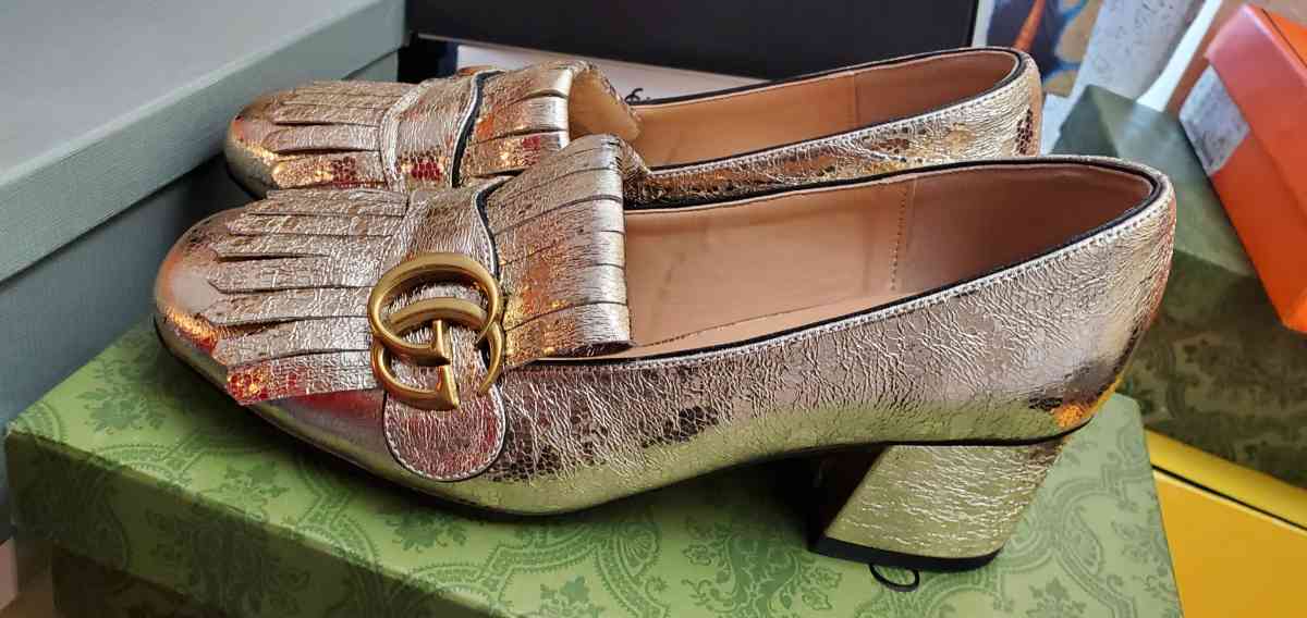 gold GG shoes size 7 - Mission Viejo, California - FleaMarketBay