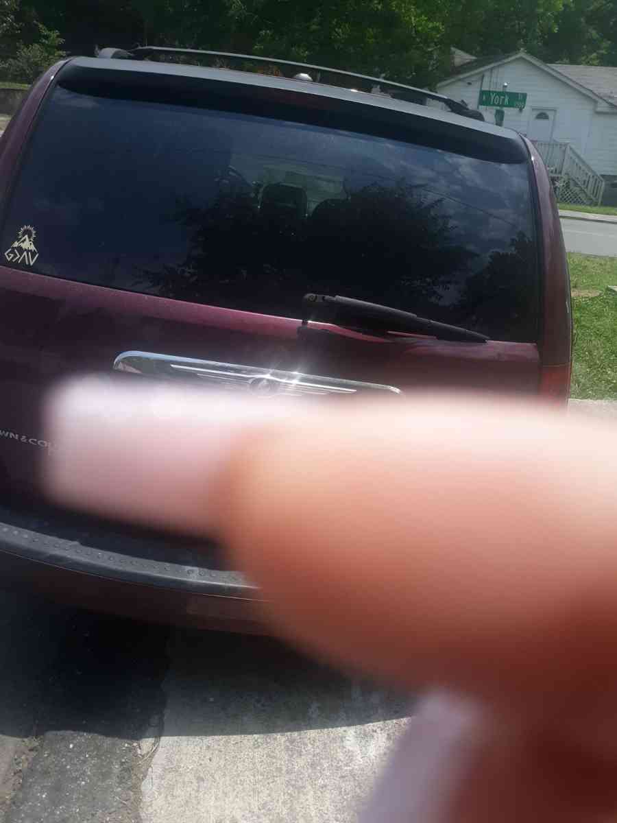 mini van - Gastonia, North Carolina - FleaMarketBay