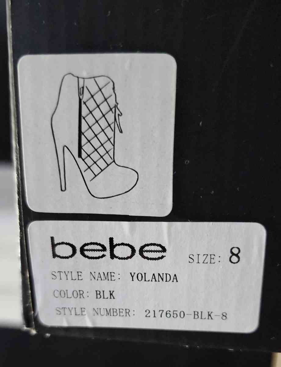 Bebe Heels - Poughkeepsie, New York - FleaMarketBay