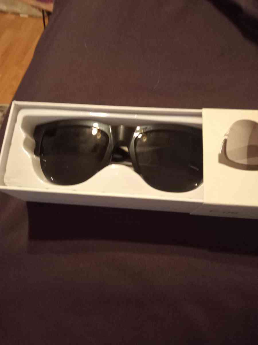 Bluetooth sunglasses - Livingston, Louisiana - FleaMarketBay