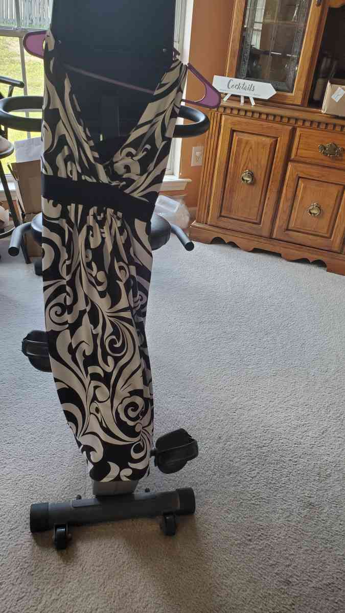 Variety of Ladies Dresses - Pelham, Alabama - FleaMarketBay