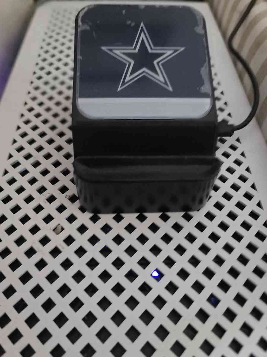 Dallas cowboys speaker Bluetooth plus wireless charger - San Bernardino, California - FleaMarketBay