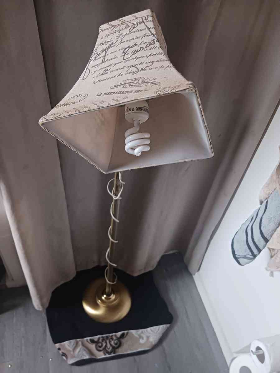 Chic Cute Lamp - Big Spring, Texas - FleaMarketBay