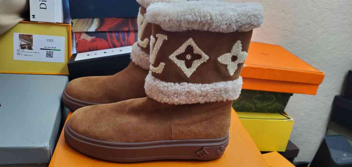 wool comfy boots - Mission Viejo, California