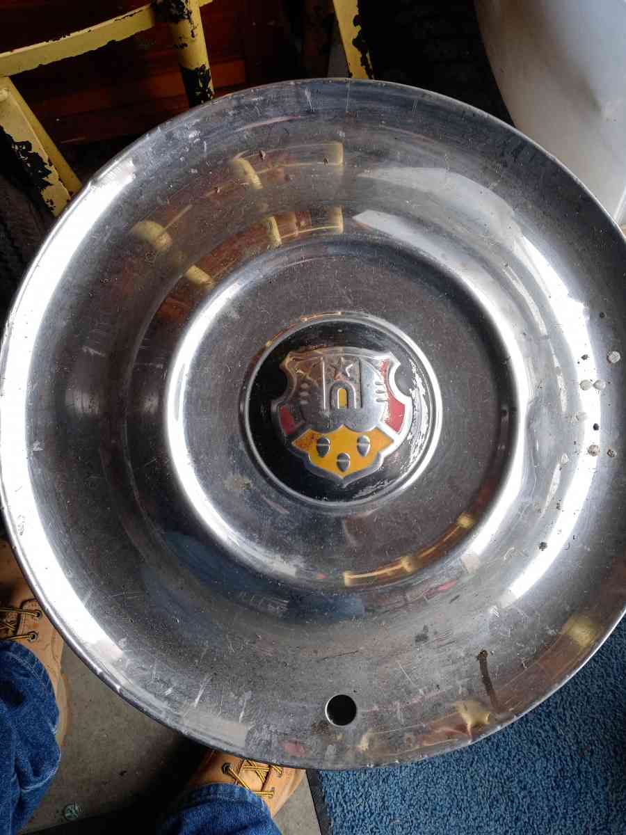 set of 4 1940 olds hub caps - Dallas, Texas