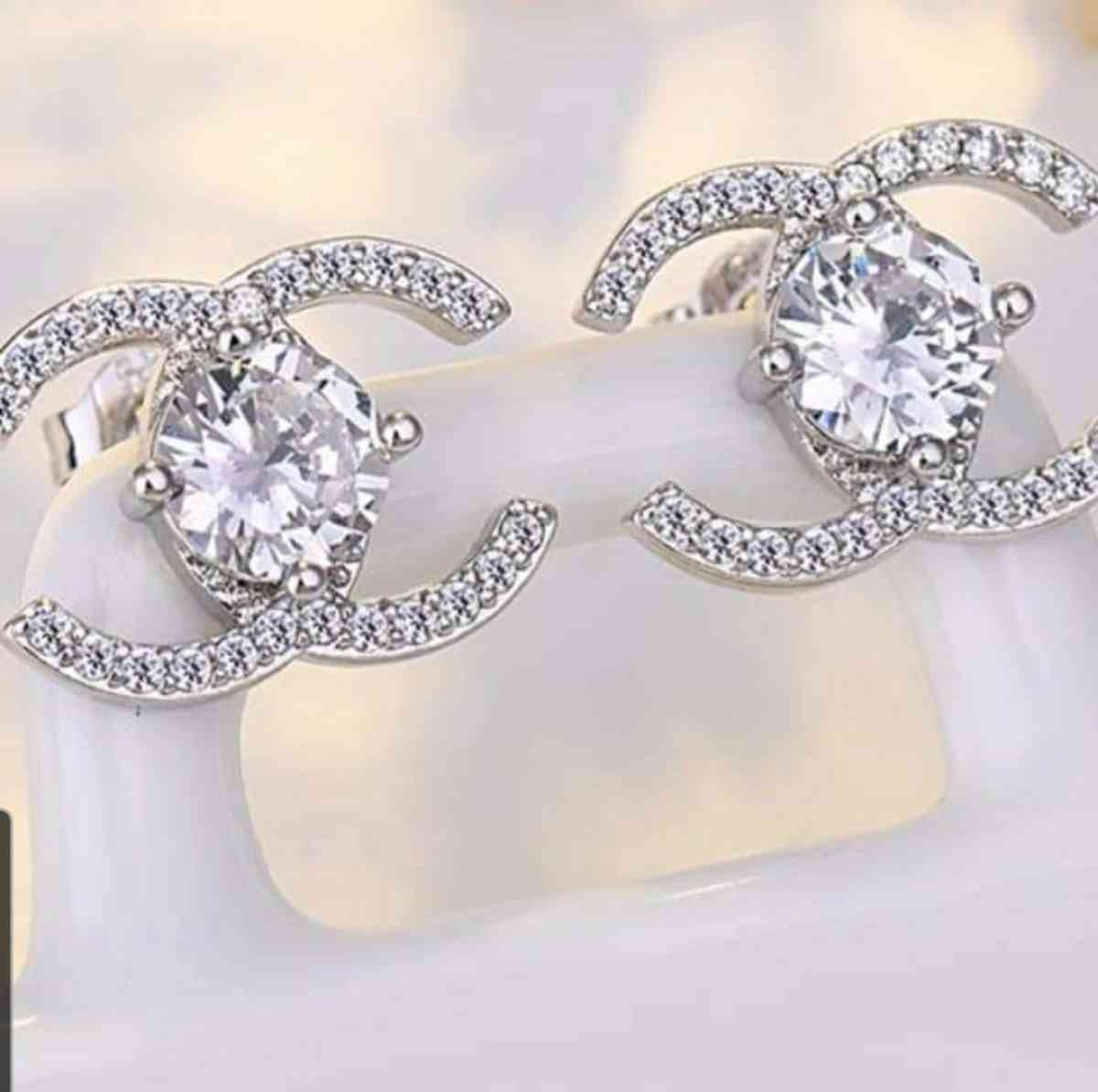 Inspired stud earrings - Hope Mills, North Carolina - FleaMarketBay