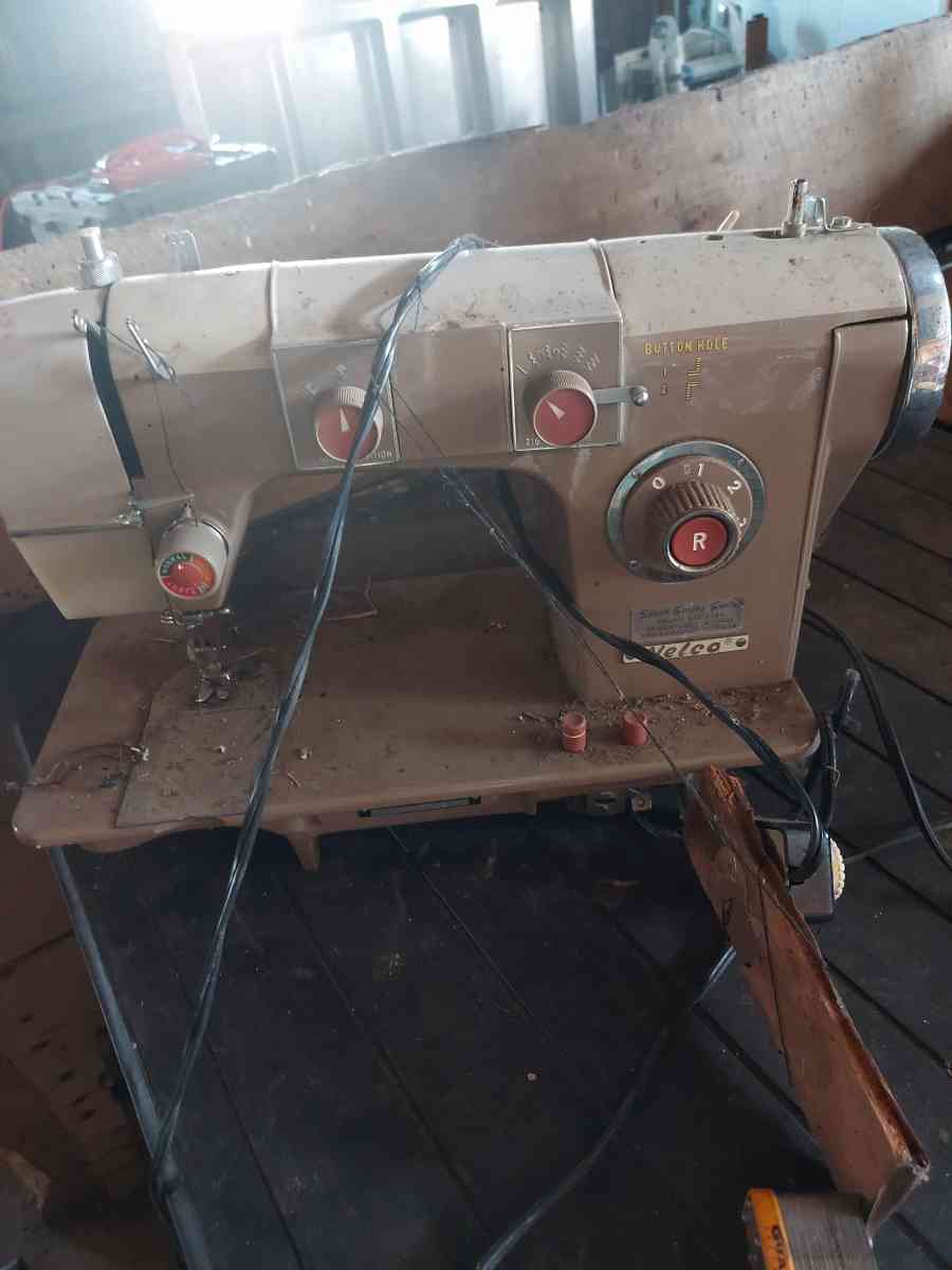vintage Delco sewing  machine - Frankfort, Indiana