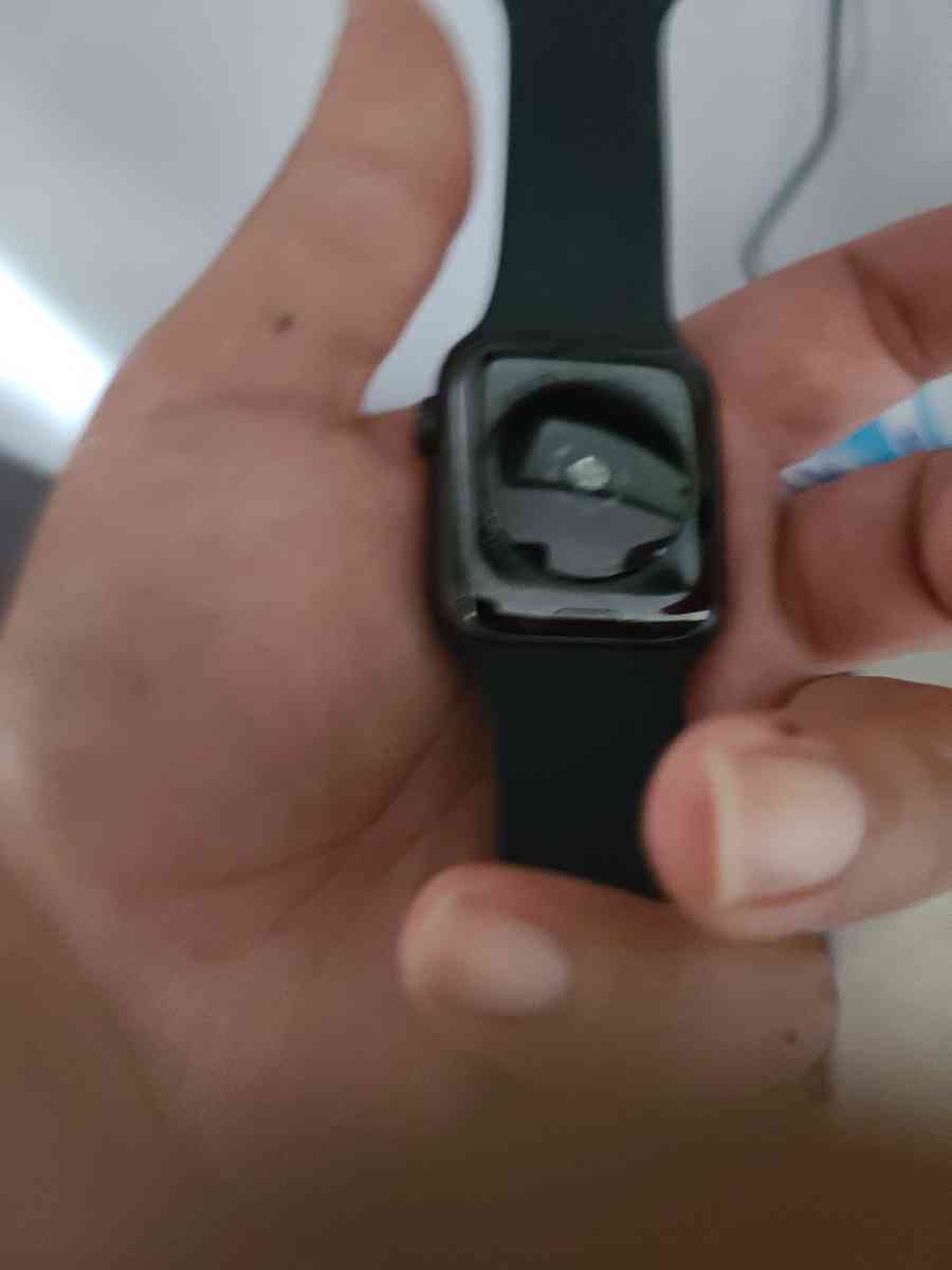 Apple Watch - San Bernardino, California - FleaMarketBay