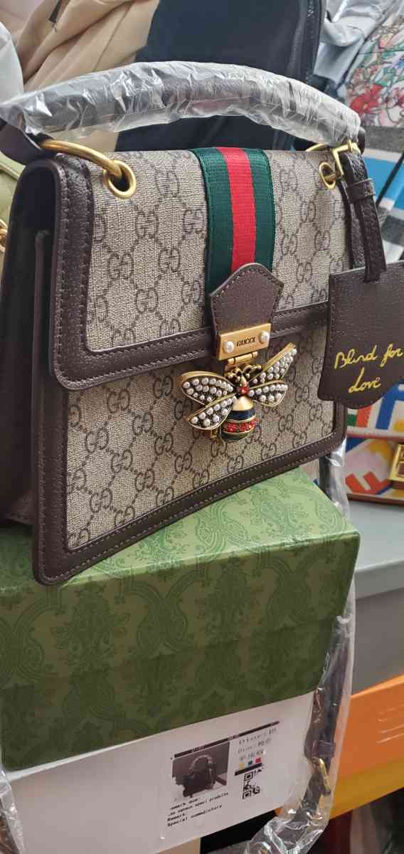butterfly bagGG - Adelanto, California - FleaMarketBay