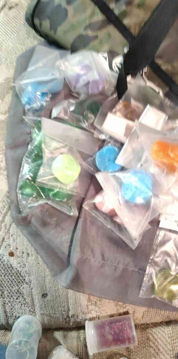 beads - Glenn, California - FleaMarketBay