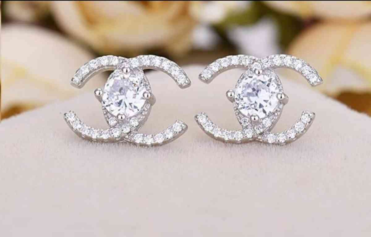 Inspired stud earrings - Hope Mills, North Carolina