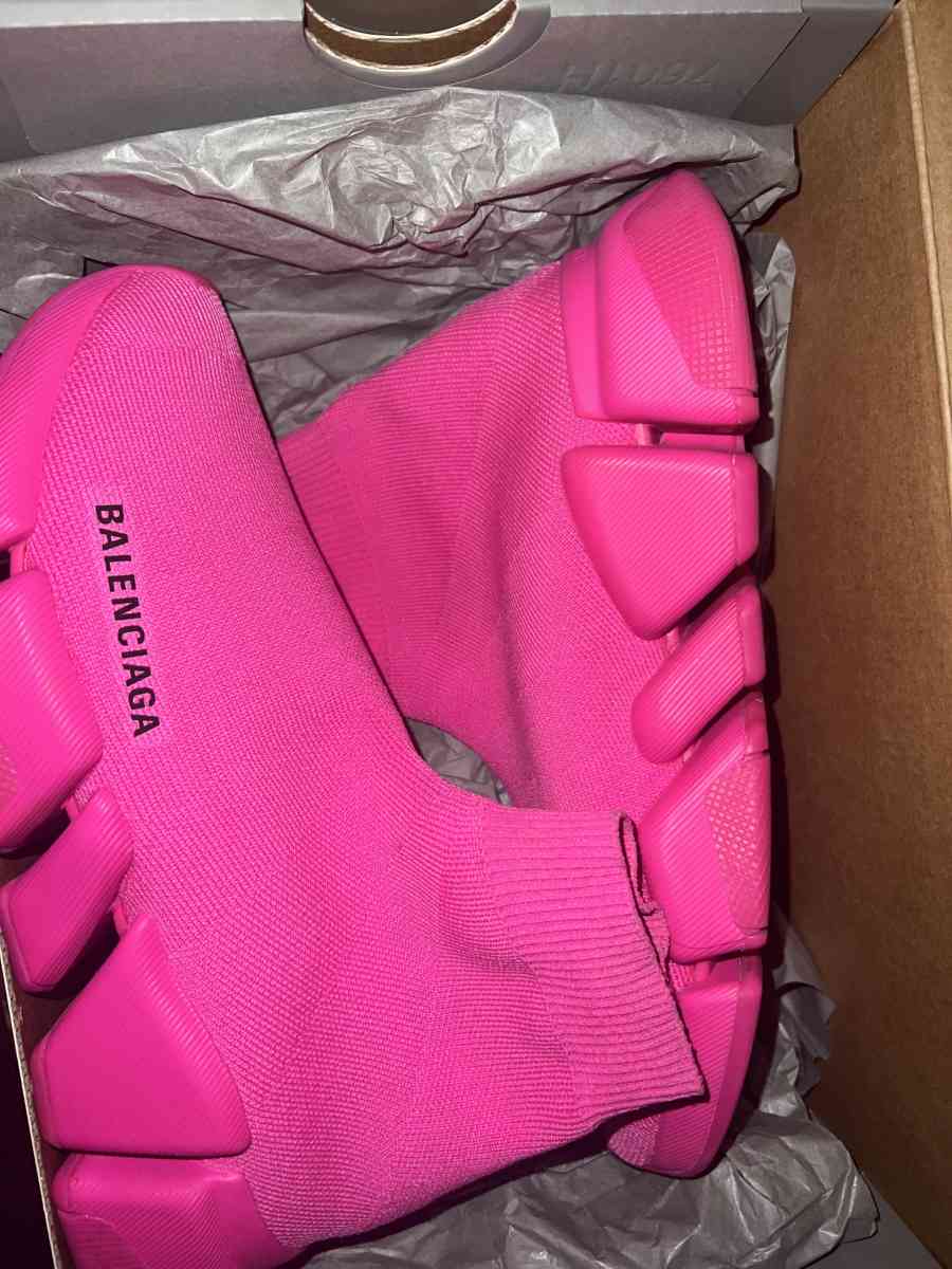 neon rose Balenciaga - Deerfield Beach, Florida - FleaMarketBay