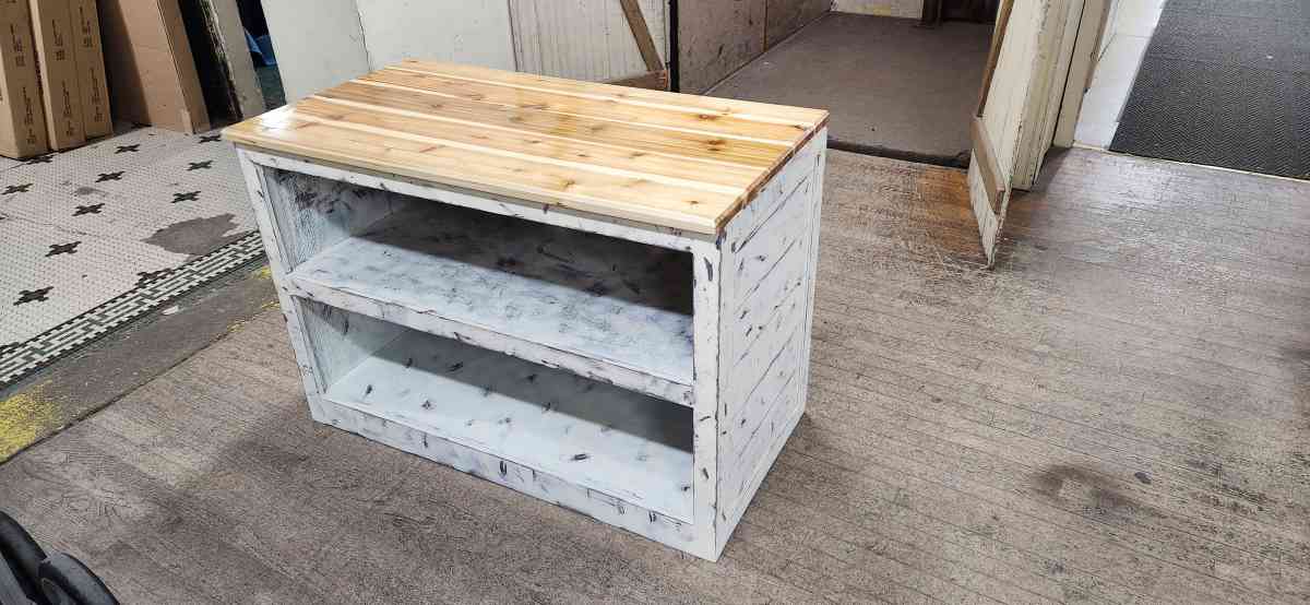 tv console - Urbana, Illinois