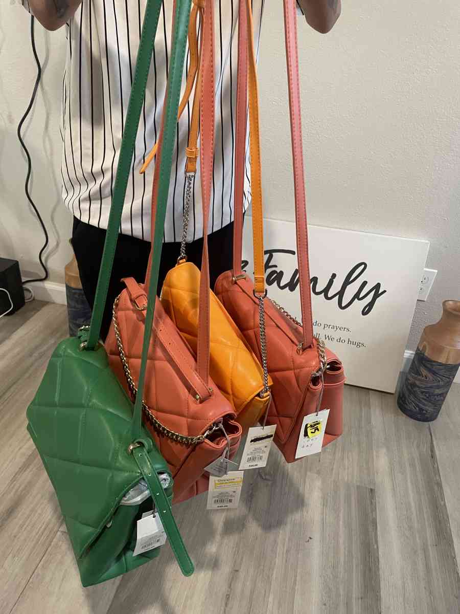 purses - Houston, Texas - FleaMarketBay