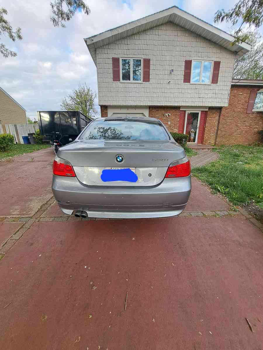 BMW serie 5 2006 - Central Islip, New York - FleaMarketBay