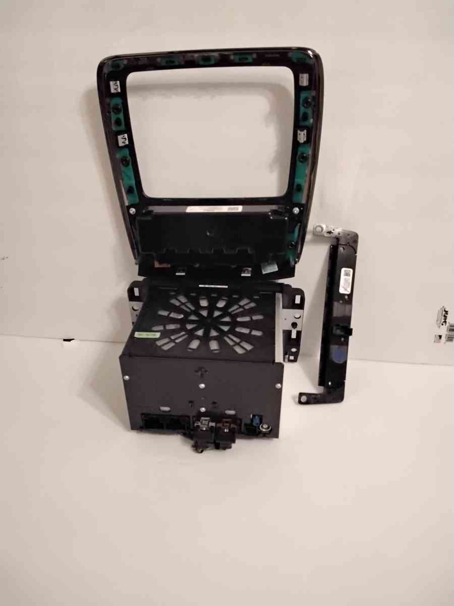 2014 BUICK ENCLAVE  NAVIGATION SYSTEM WITH FACE PLATE - Griffin, Georgia - FleaMarketBay