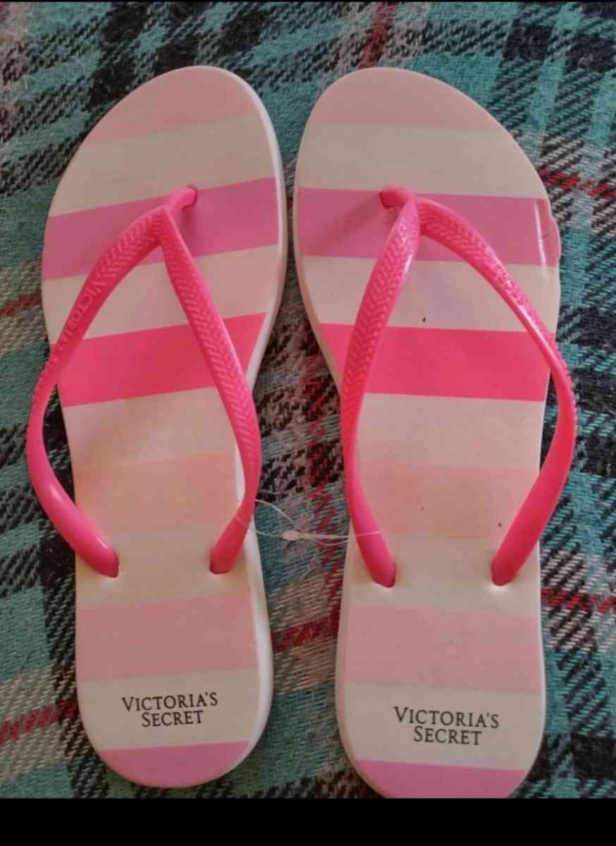 Pink victoria secret flip flops - Jacksonville, Florida