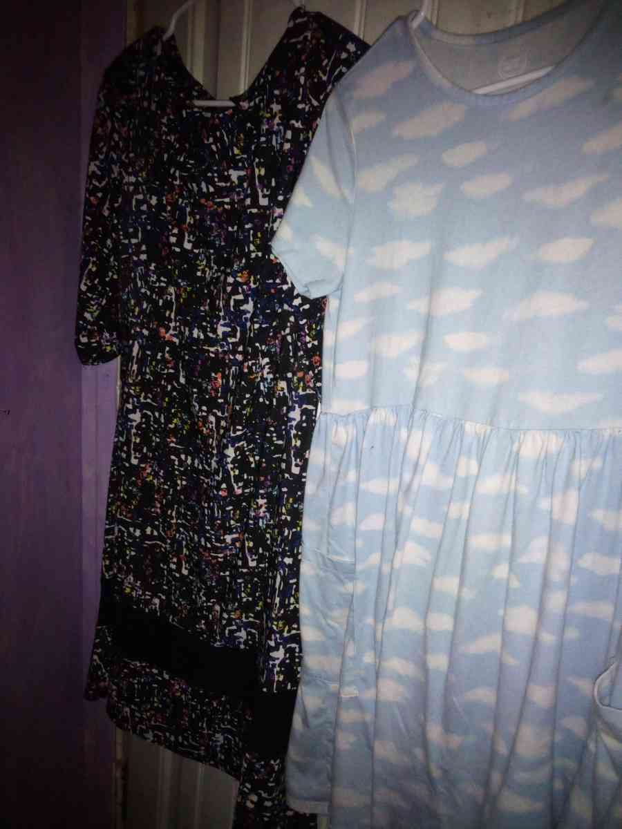 womans clothes - Gillsville, Georgia - FleaMarketBay