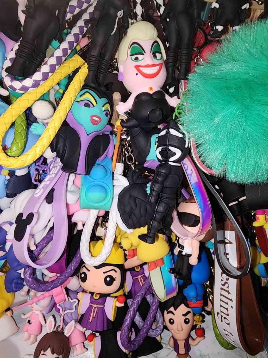 Keychains - Johnson City, New York - FleaMarketBay