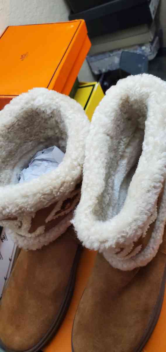 wool comfy boots - Mission Viejo, California - FleaMarketBay