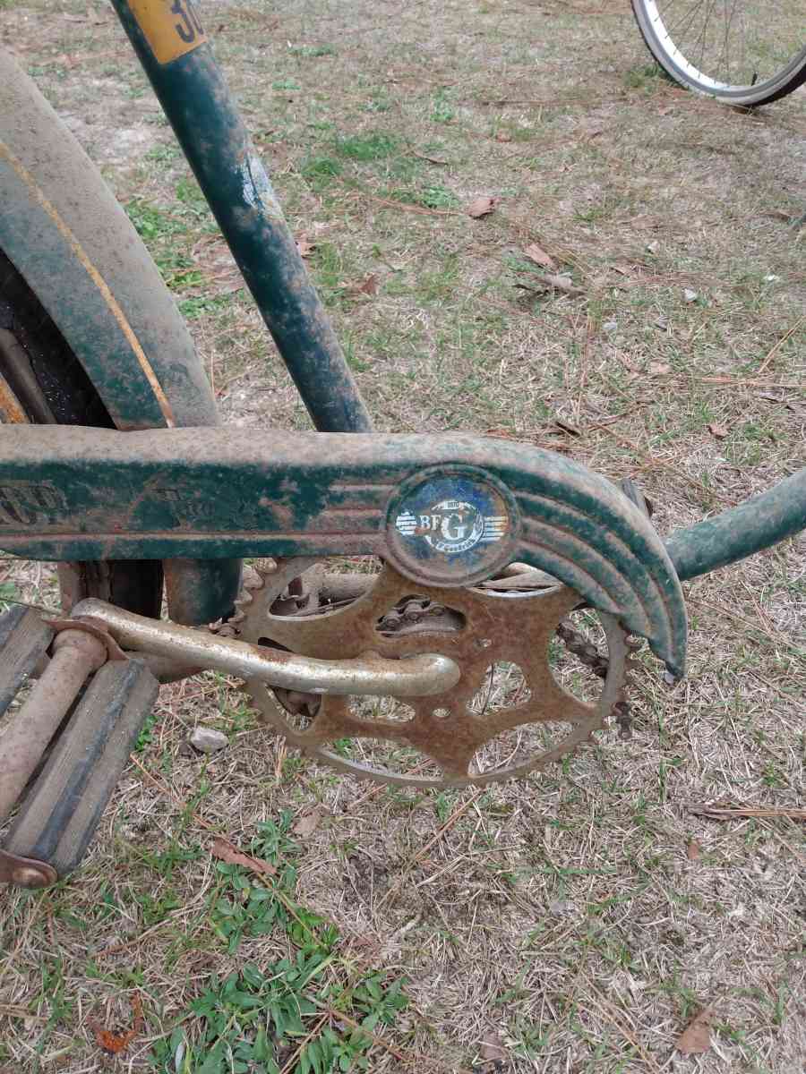 1940s Schwinn Bike - Gaston, South Carolina - FleaMarketBay