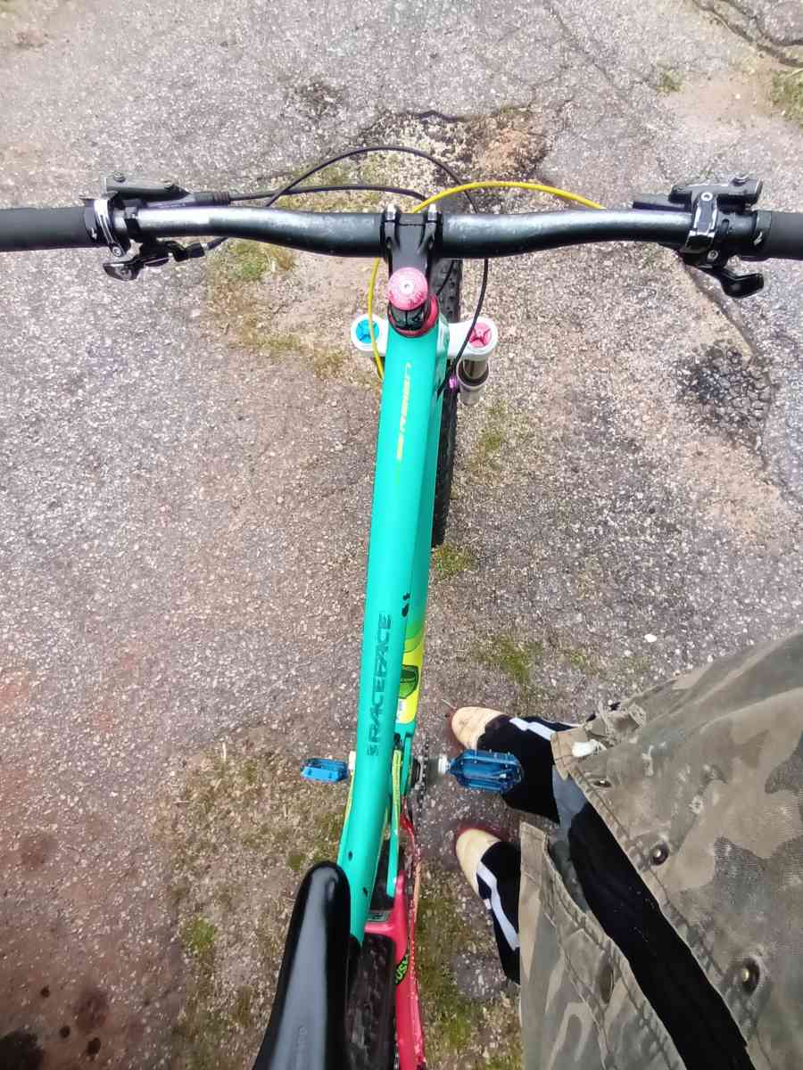 2016 giant reign advanced 1 - Greenville, South Carolina - FleaMarketBay