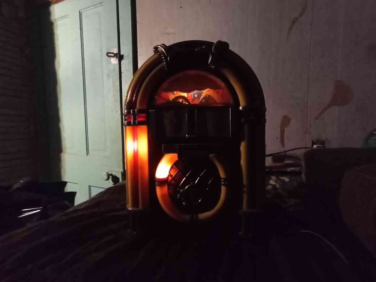 limited adition jukebox radio - Centerview, Missouri - FleaMarketBay