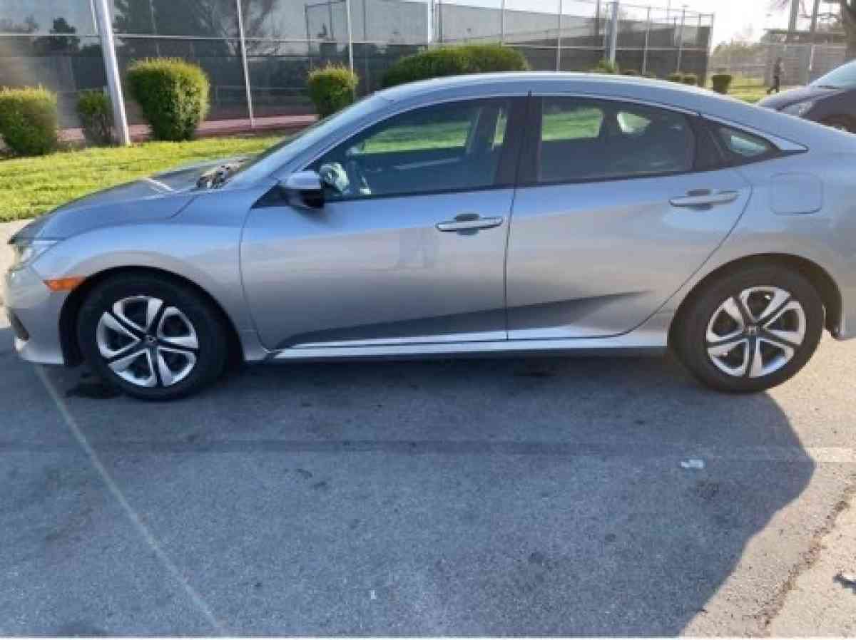 2018 Honda Civic - Visalia, California - FleaMarketBay
