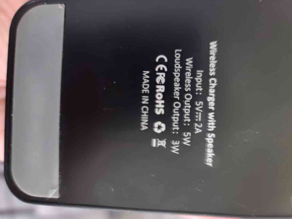 Dallas cowboys speaker Bluetooth plus wireless charger - San Bernardino, California